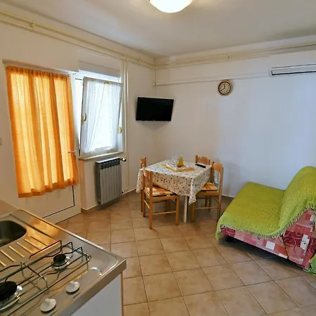 Apartment In 34158 Moscenicka Draga