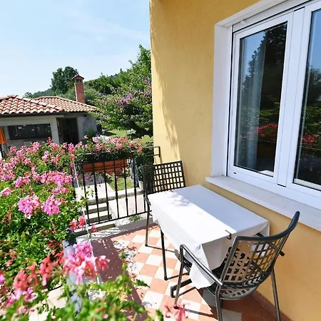 Apartment In 34158 Moscenicka Draga