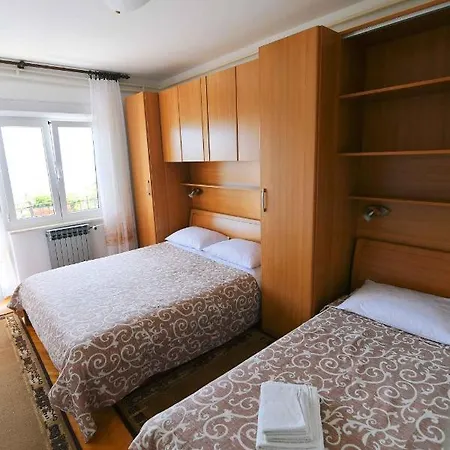 Apartment In 34158 Moscenicka Draga